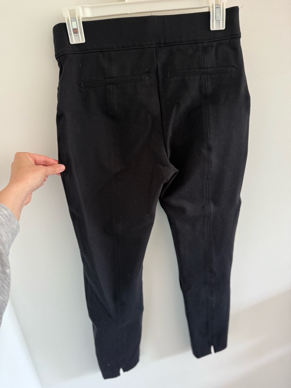 Spanx The Perfect Pant, Ankle Backseam Skinny in Classic Black - Size Medium - Picture 6 of 6